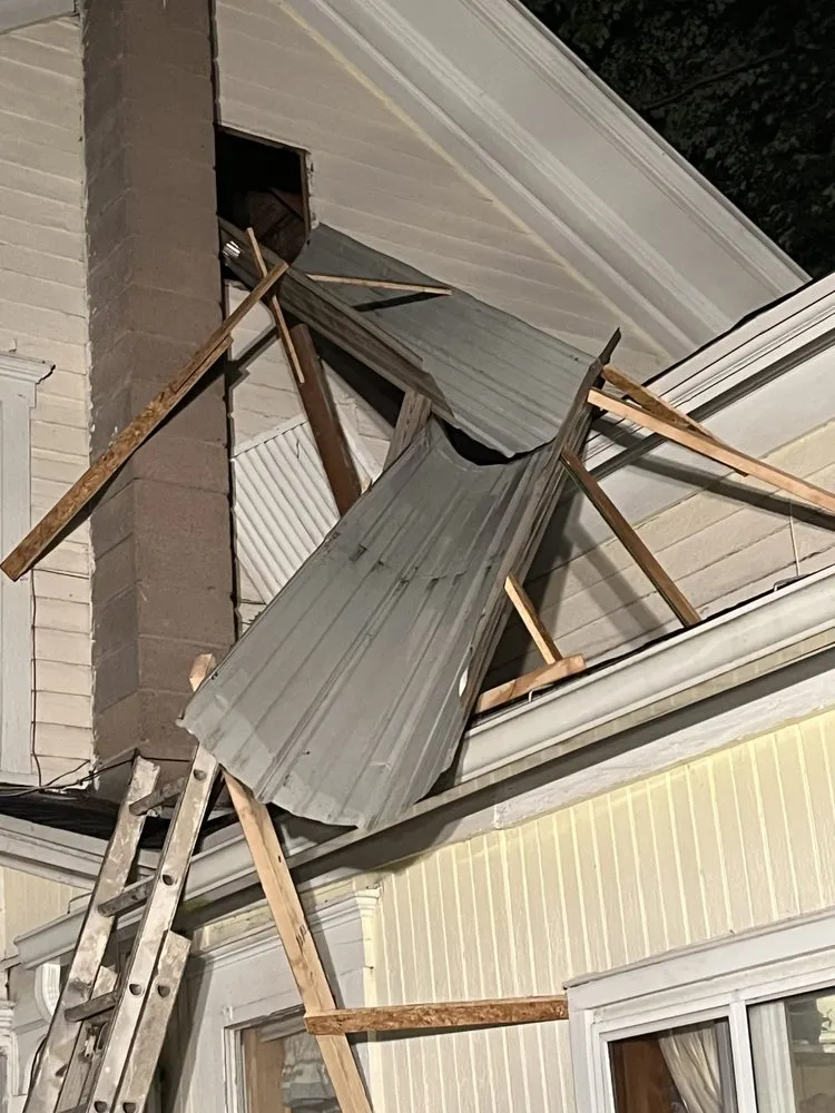 Slide of Thomas Construction