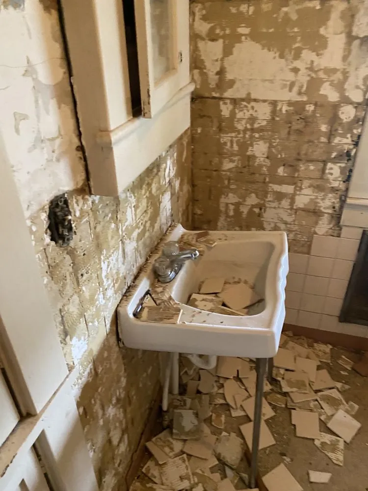 Slide of Thompson's Plumbing