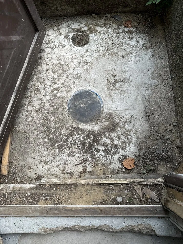 Slide of Thornton & Grooms