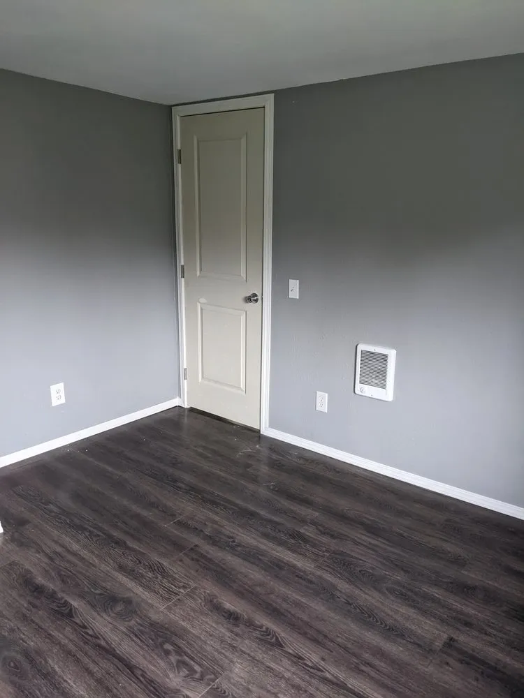 Slide of Three Knights Construction