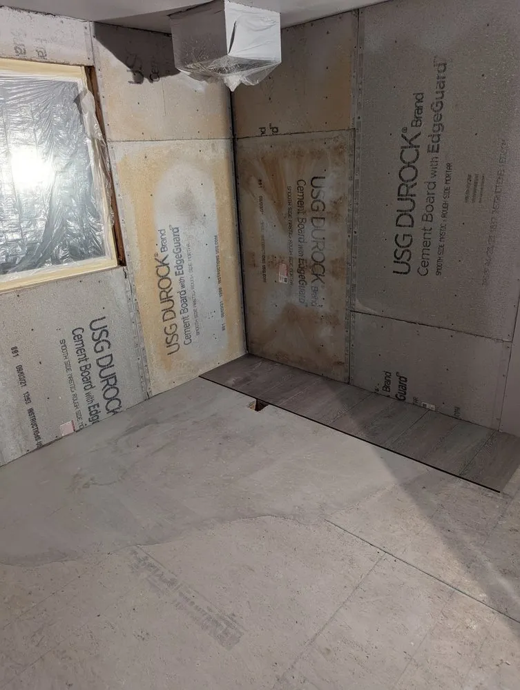 Slide of Three Knights Construction