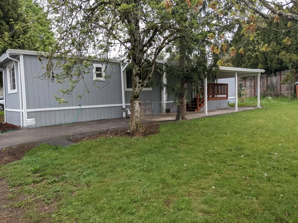 Slide of Three Knights Construction