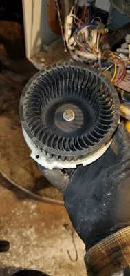 Throne Kings Plumbing Logo