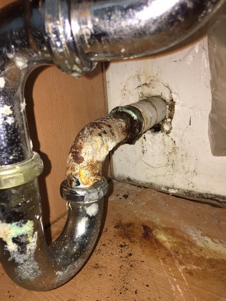 Emergency pipe repair service in Canoga Park, CA - Titan Brother's Plumbing & Rooter Services