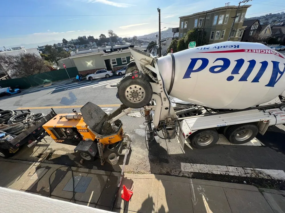 Slide of Tomas Calel Builders