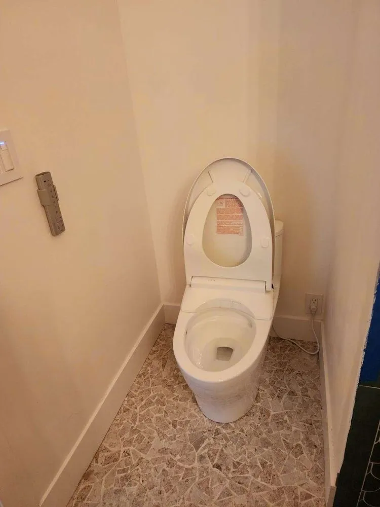 Slide of Tomas Calel Builders