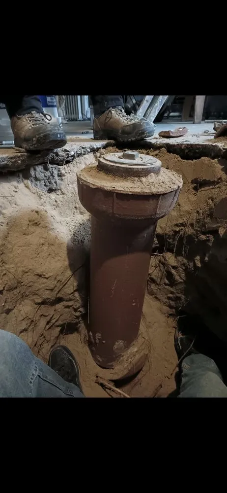 Slide of Tommy Tees Plumbing