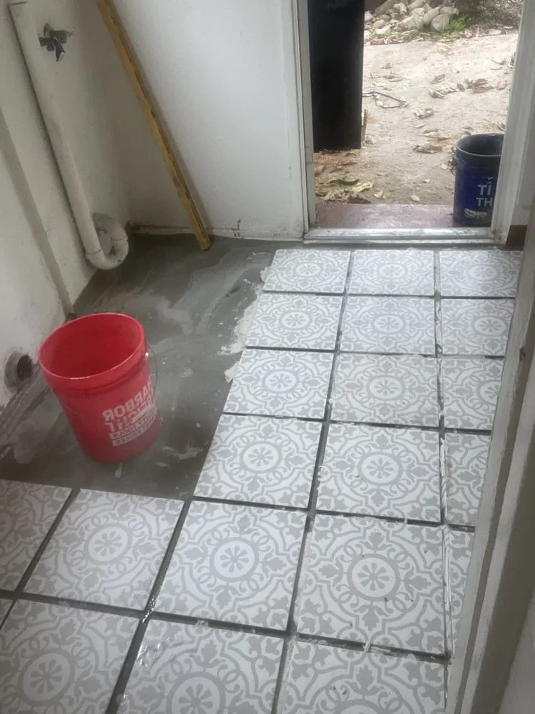 Slide of Tom's Handyman Solutions