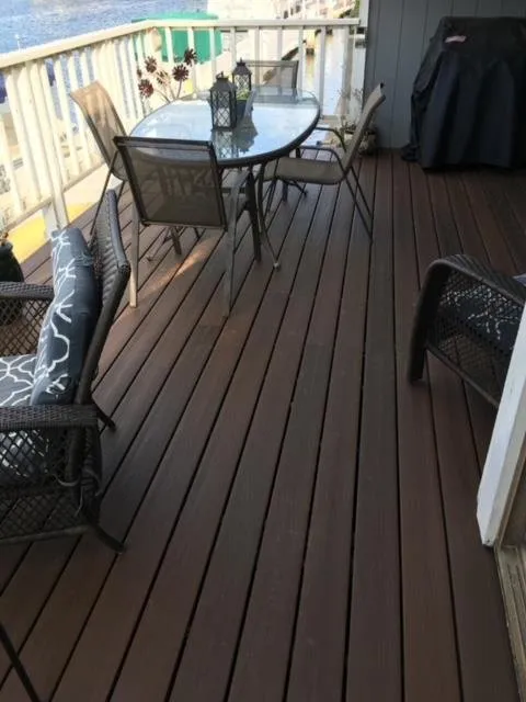 Slide of Tom's Handyman Solutions