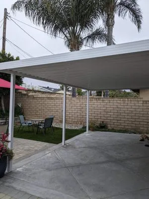 Tom's Handyman Solutions Logo