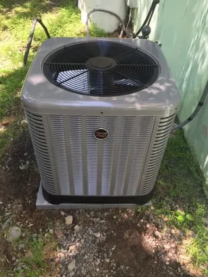 Tom's Plumbing & Heating Logo