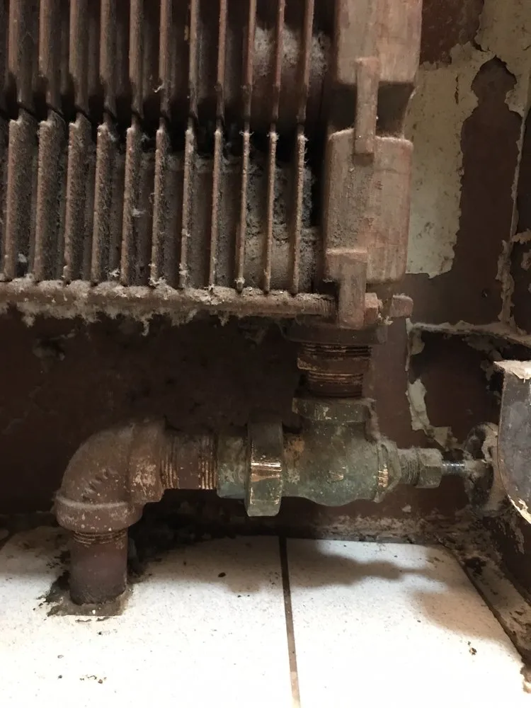 Professional emergency plumbing for homes in Flushing, NY by Tom’s Plumbing & Heating Services