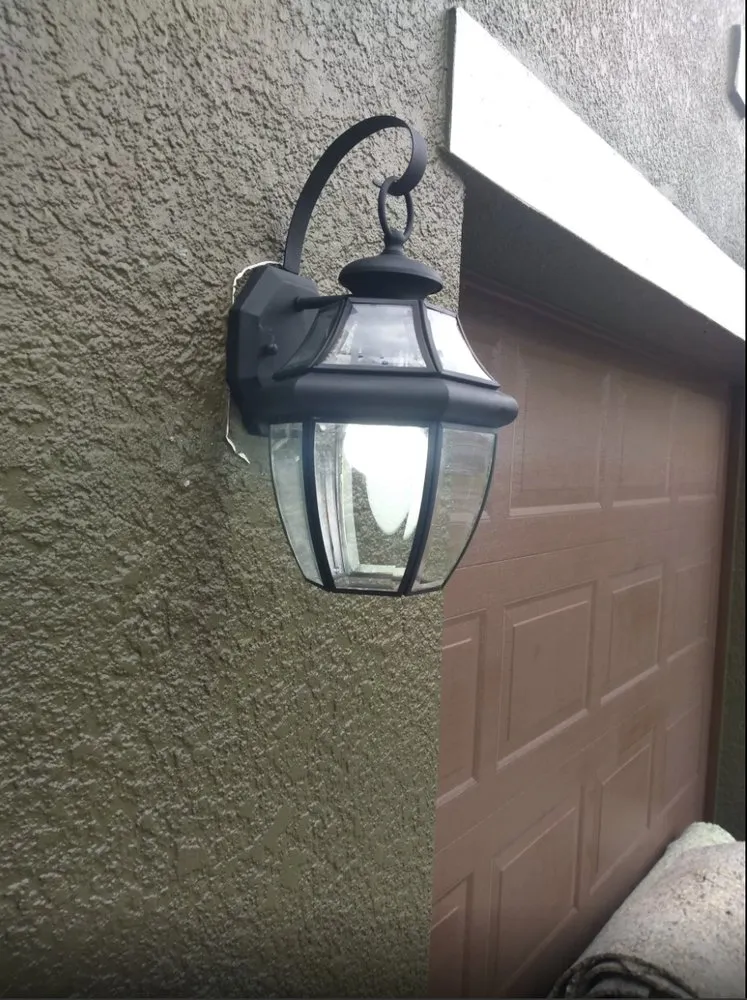 Slide of Tom's Pro Handyman Service