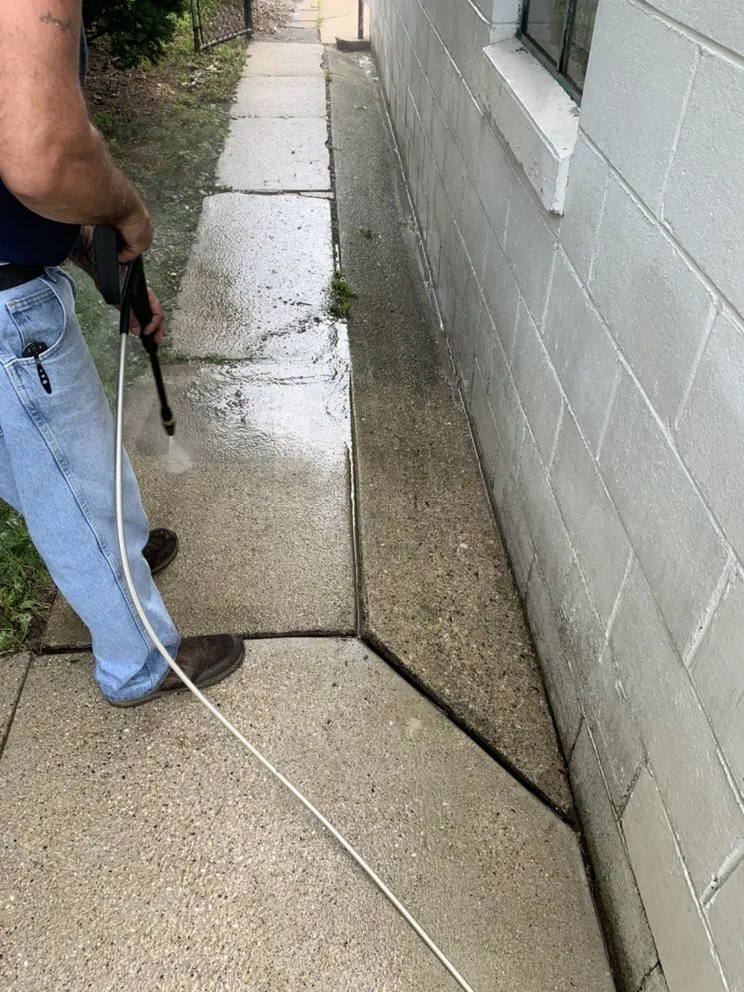 Slide of Tom’s Touch - Ups