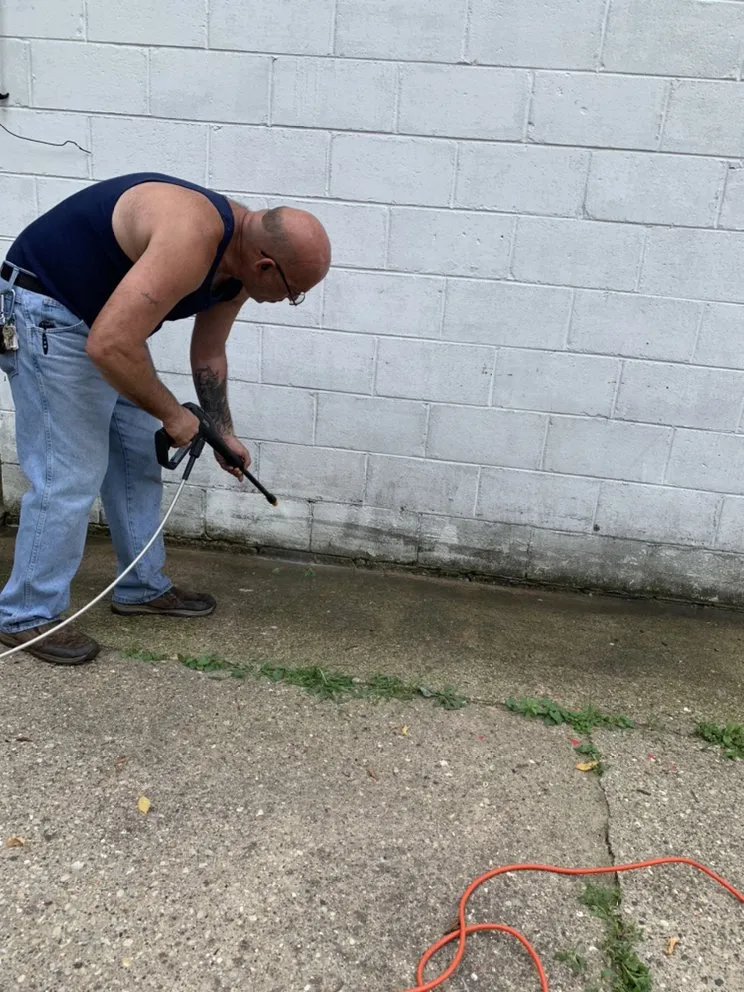 Slide of Tom’s Touch - Ups