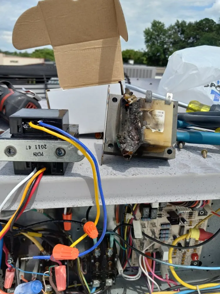 Slide of Top Notch Commercial Maintenance Service