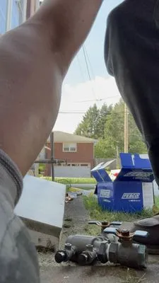 Top RO Plumbing Logo