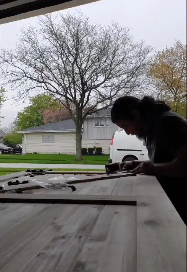 Slide of TOPLevel Handyman