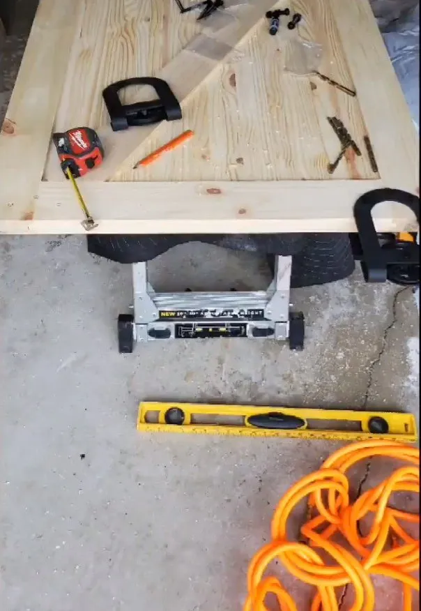 Slide of TOPLevel Handyman