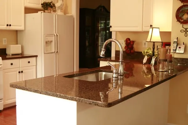 Tops Of theTown LLC Logo