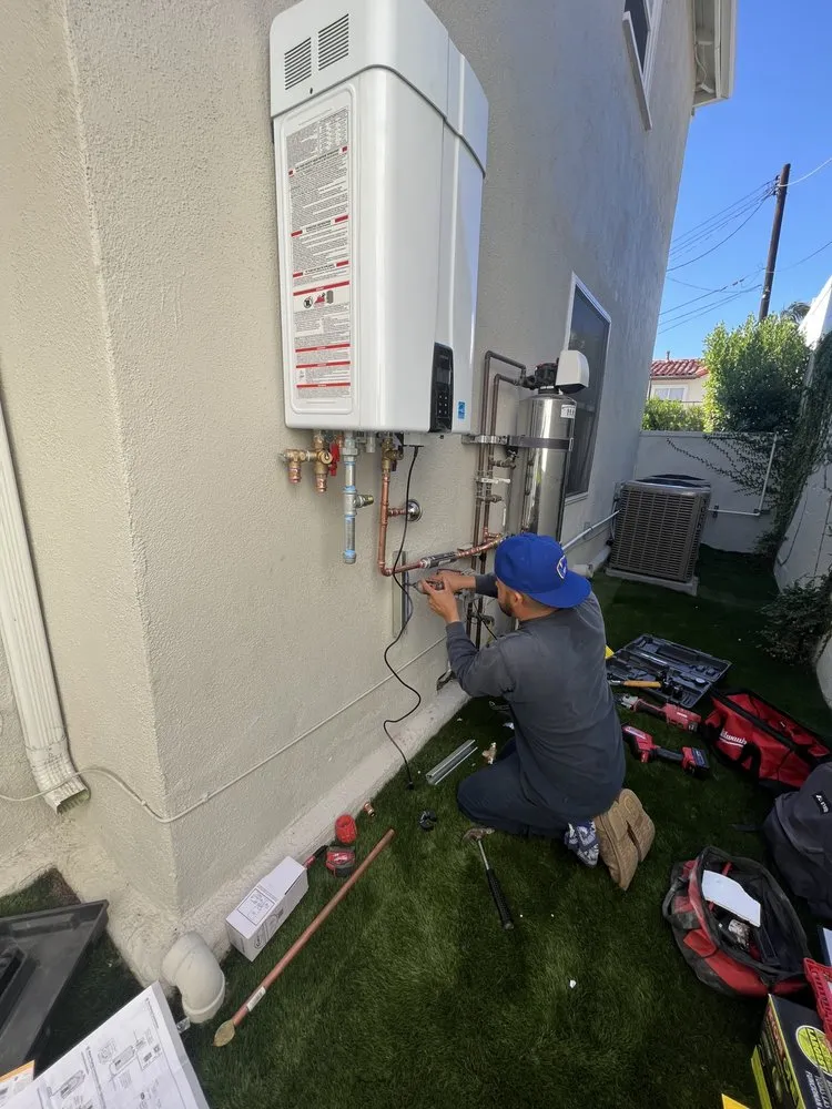 Trusted water heater service for homes in San Fernando Valley, CA by Tornado rooter