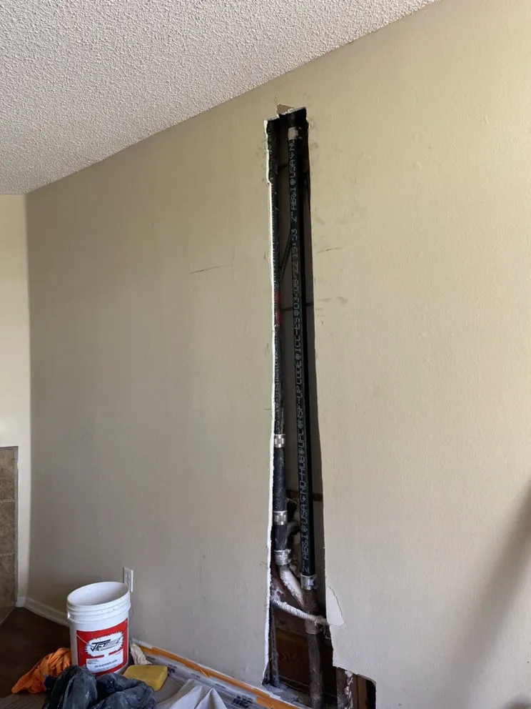 Expert emergency plumbing in Los Angeles, CA by Tres Flores General Construction