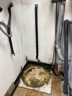 Trident Plumbing Logo