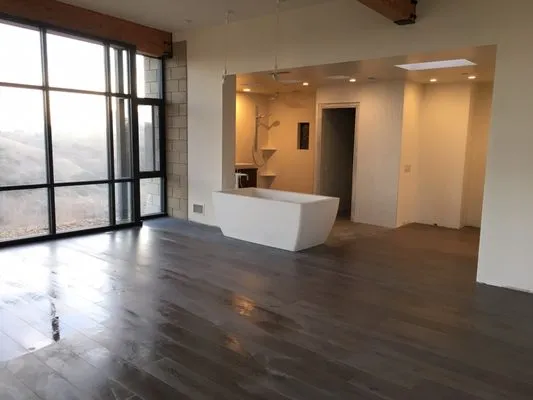 Trueline Contracting Logo