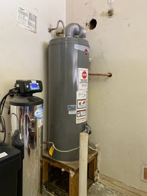 Slide of T&T Plumbing and Electrical