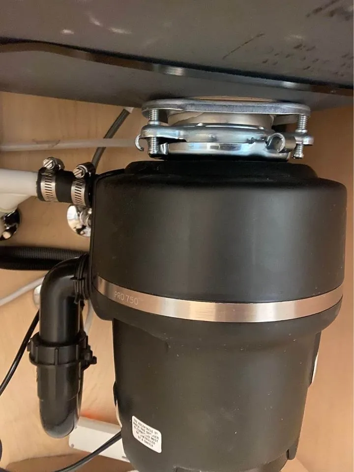 Slide of T&T Plumbing and Electrical