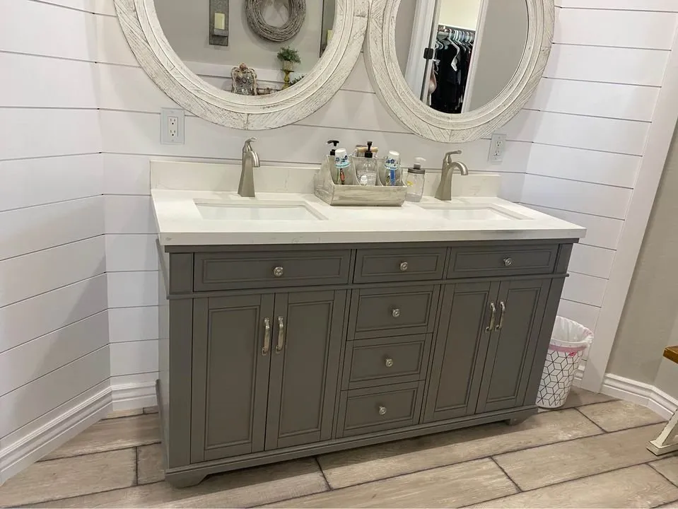 Slide of T&T Plumbing and Electrical