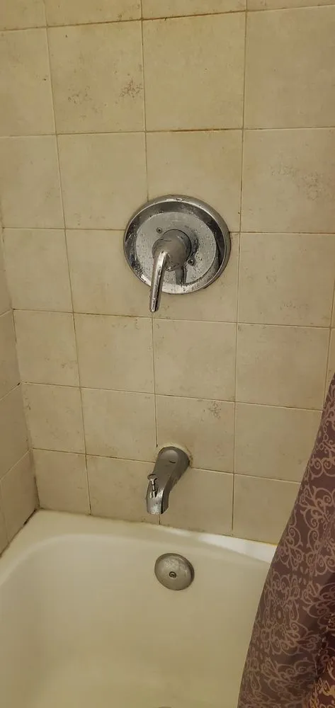 Slide of Tutu Home Improvement