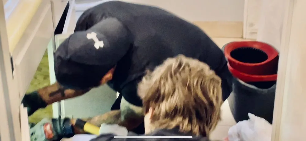 Slide of Ukrainian Handyman Service