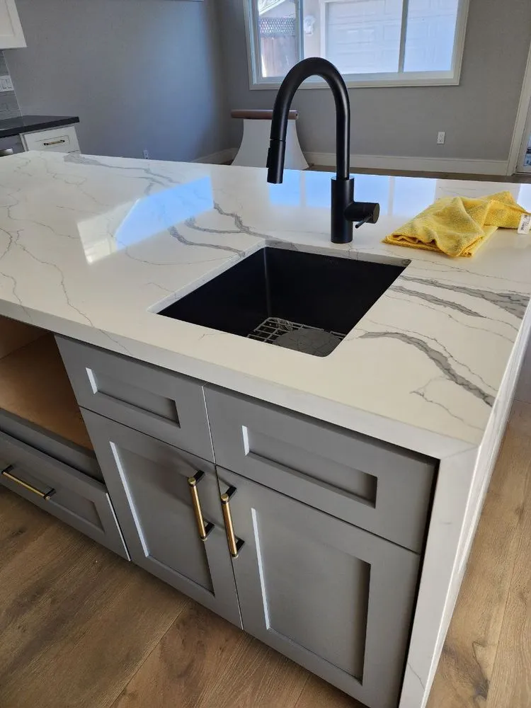 Slide of Ukrainian Handyman Service