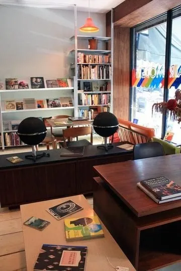 Slide of Ukrainian Handyman Service