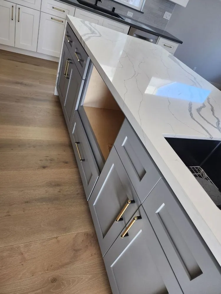 Slide of Ukrainian Handyman Service