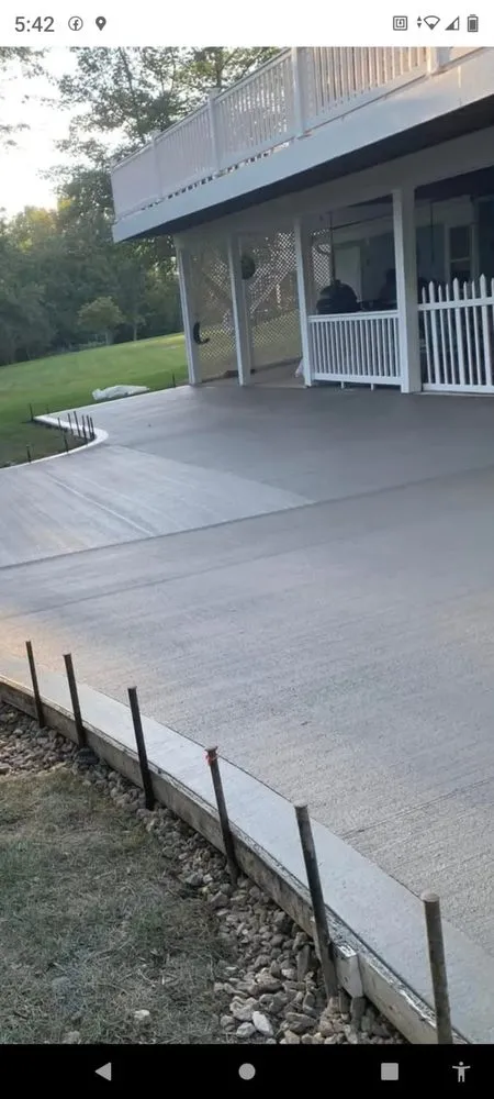 Slide of Ulloa Family Paving & Concrete