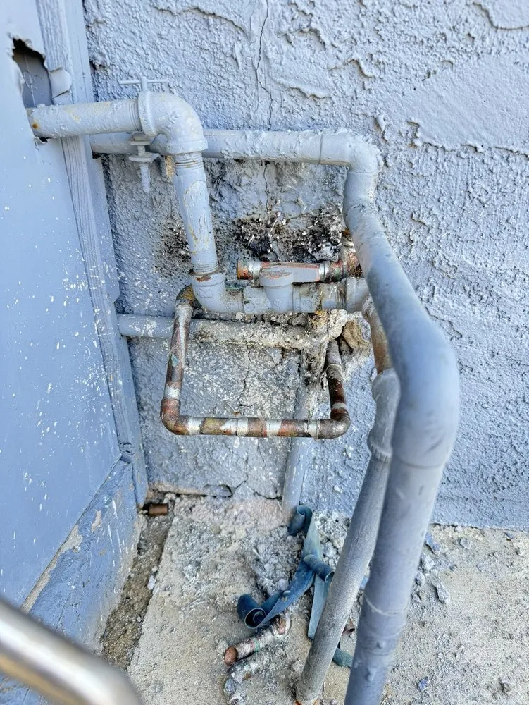 Slide of Ultimate Thrones Plumbing