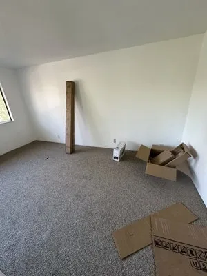 Umars Golden Hands Handyman Logo