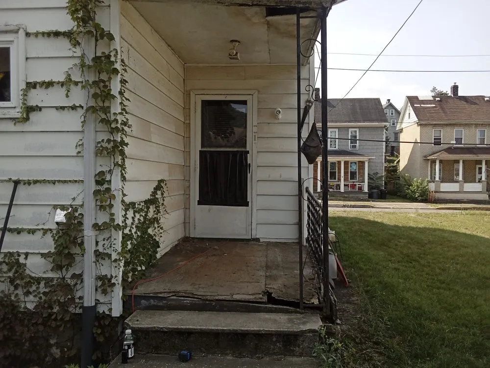 Slide of Unchained Construction & Remodeling Company