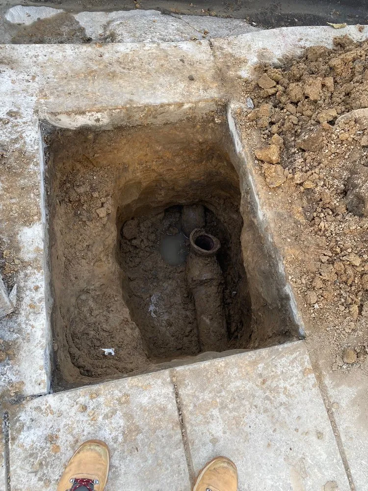 Emergency pipe repair in Oakland, CA by Underground Rooter Sewer and Drains
