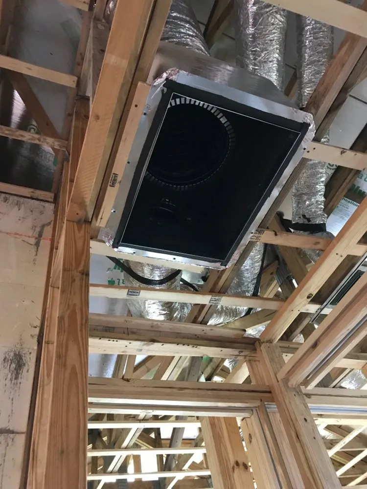 Slide of Universal Air Conditioning & Plumbing