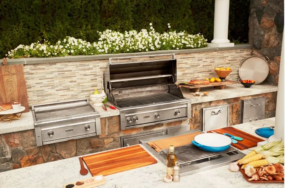 Emergency leak detection for homes in Calabasas, CA by Universal Appliance And Kitchen Center