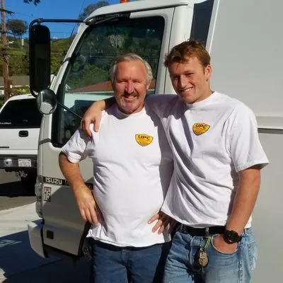 Universal Plumbing Contractor Logo