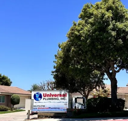 Universal Plumbing Logo