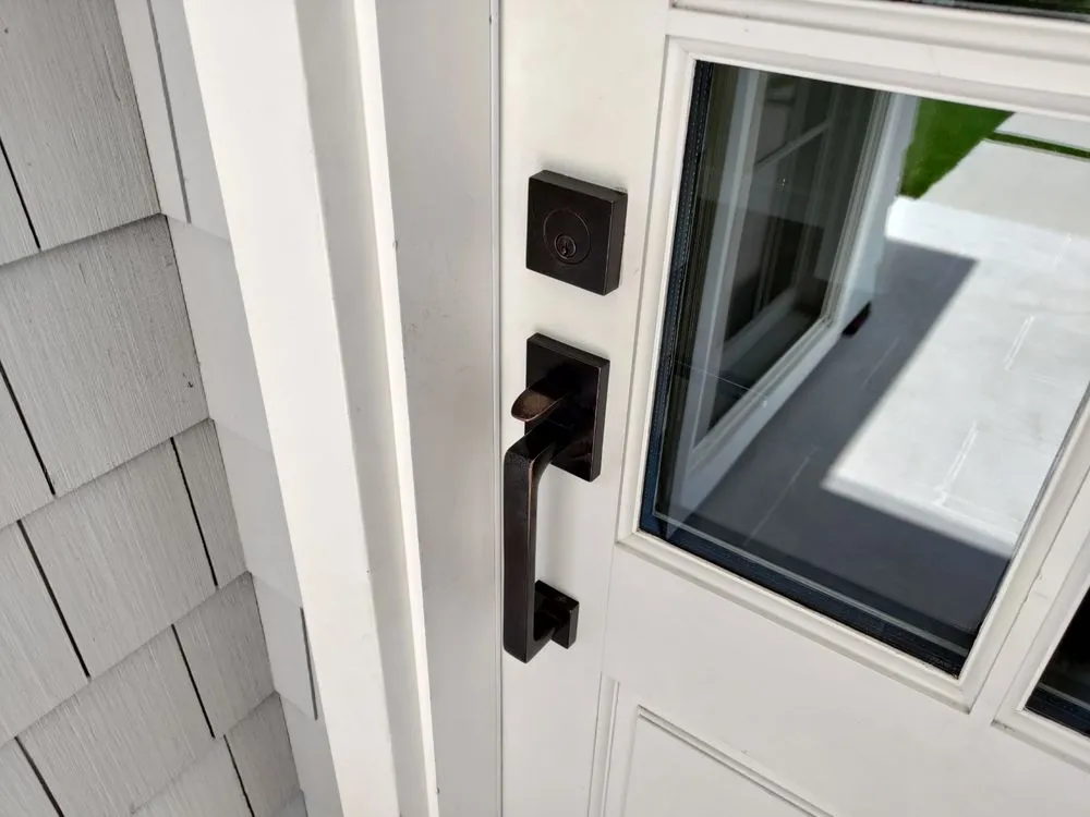 Slide of Unlimitek Handyman Services