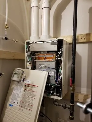 Up and Running Services Logo