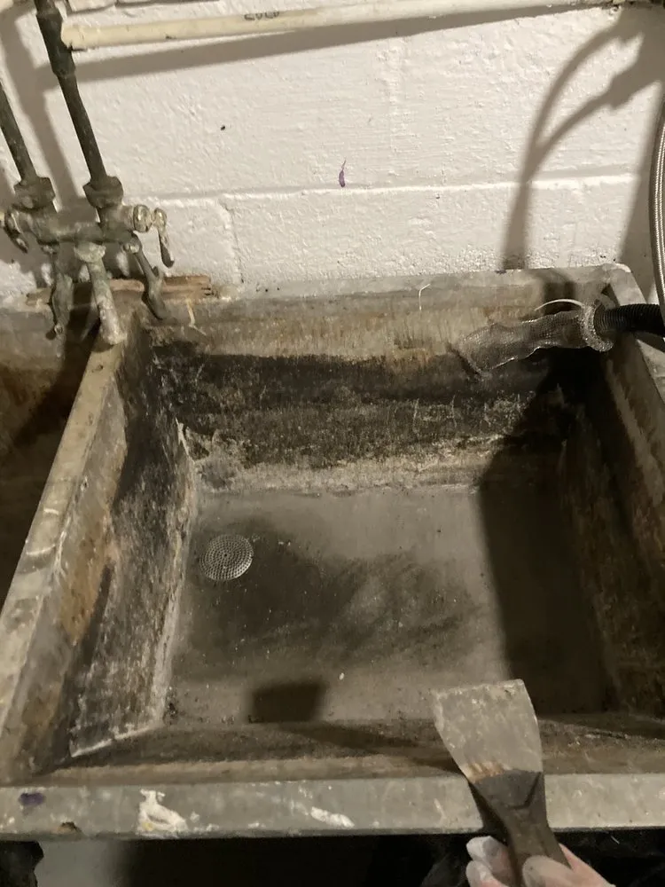 Slide of Urgent Drain & Plumbing