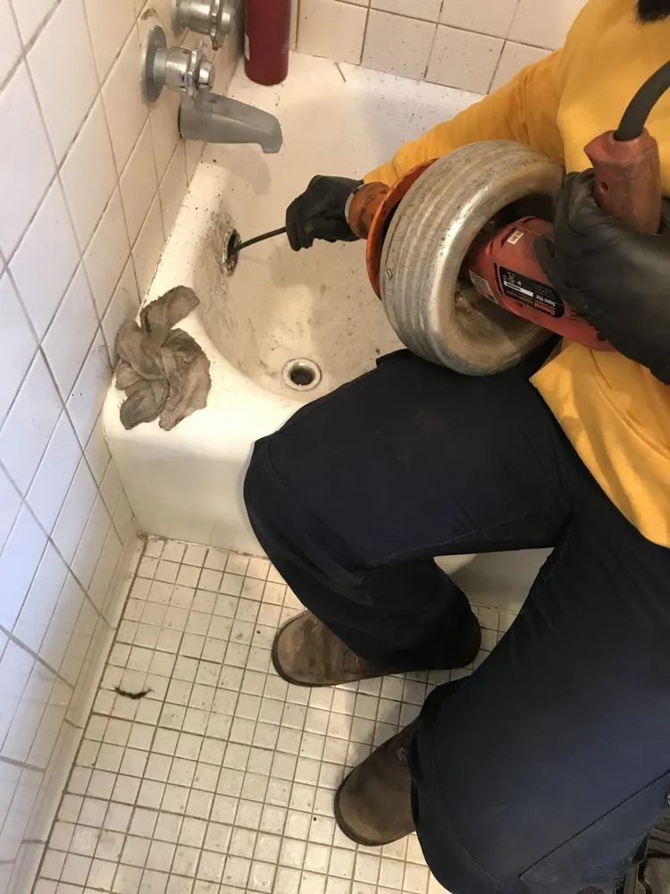 Slide of Urgent Drain & Plumbing