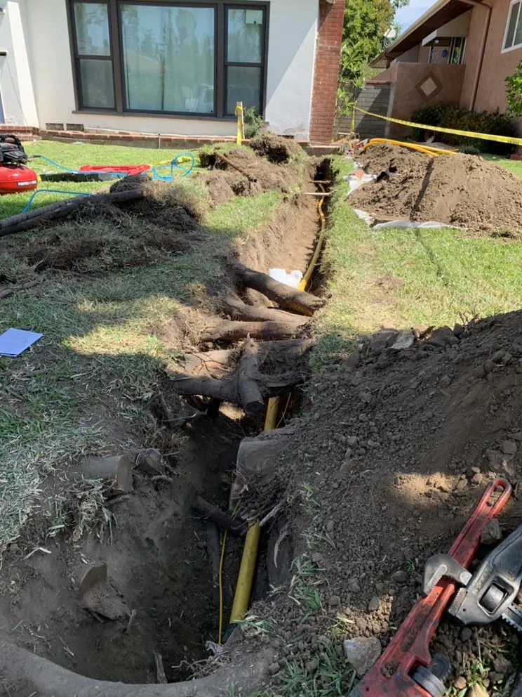 Professional drain cleaning in Paramount, CA by Urgent LA Plumbing